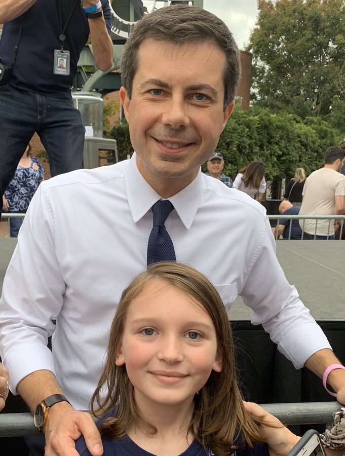  Rock Hill SC rally Oct 26, 2019. Tweet text: “@PeteButtigieg  spoke directly to this little fellow! He can’t stop smiling and talking about you! He is inspired to be part of the change you will bring about when you are our #PresidentPete”  (LINK)  