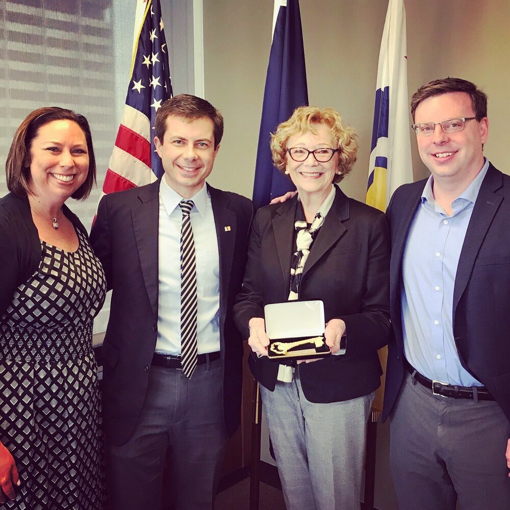  Presenting Julie Chismas, teacher, with a key to the city. May 2018. Posted by Laura O’Sullivan. 