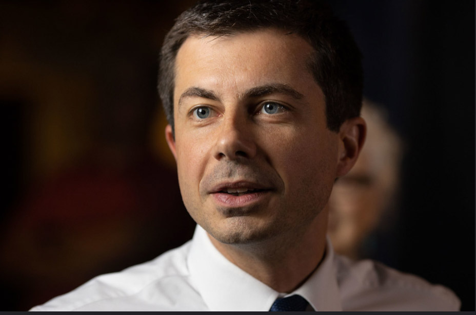  Photo taken by the Buttigieg campaign on the night of the second Dem debate Jul 30, 2019 